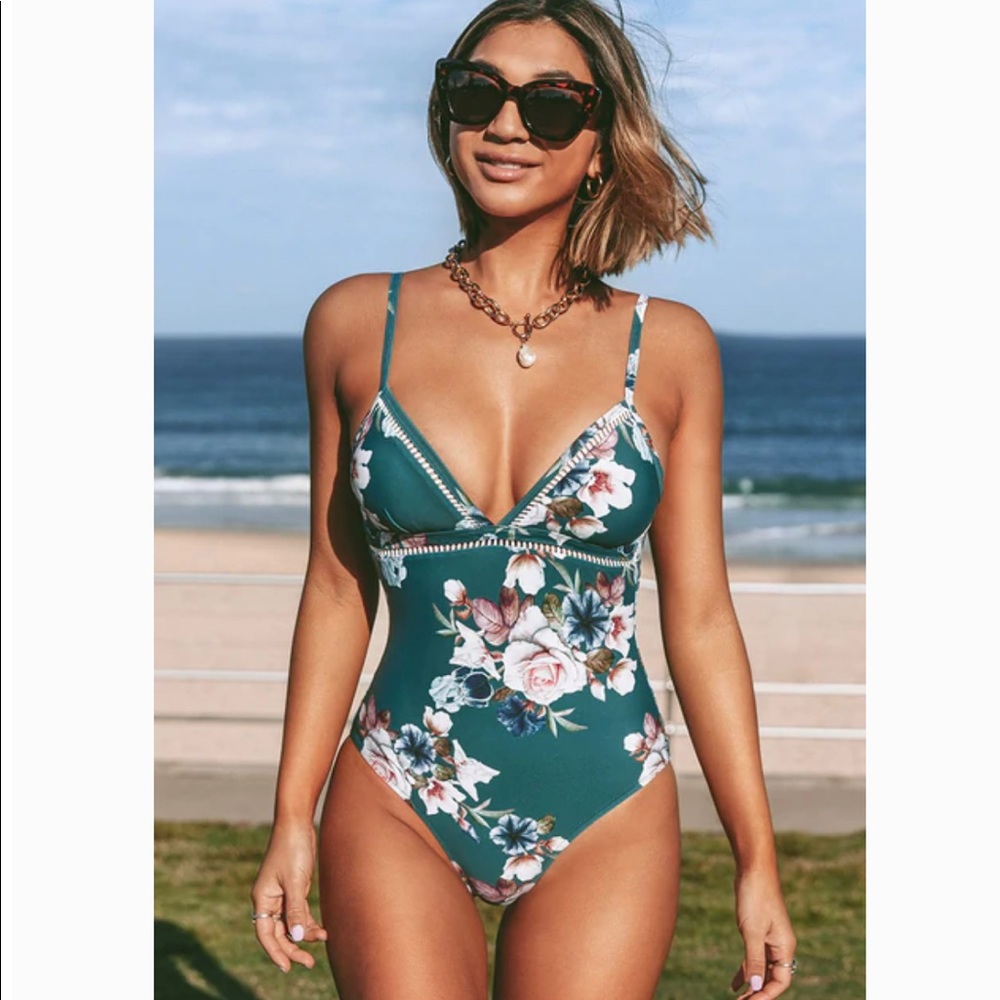 Cupshe Green Floral Lace Up One Piece Swimsuit